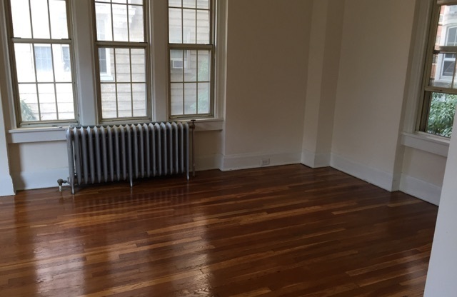 2 beds, 2 baths, 775 sqft, $1,775, Unit 210