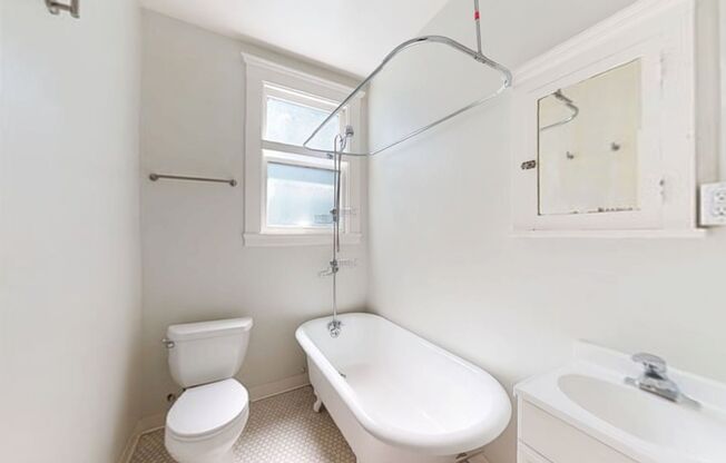 Studio, 1 bath, 352 sqft, $1,604, Unit 429