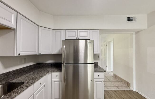 7800 52 ST N