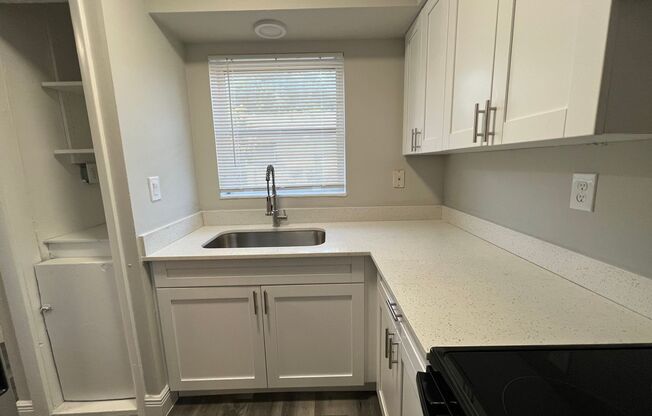 1 bed, 1 bath, 650 sqft, $1,575, Unit Unit 5