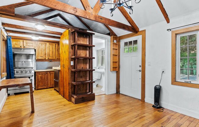 Cozy Cabin Retreat in Scotts Valley – Ideal for Commuters