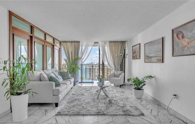 2 beds, 2 baths, $3,500, Unit # 1911