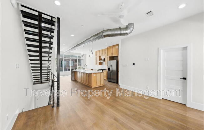 408 RAYNER AVE