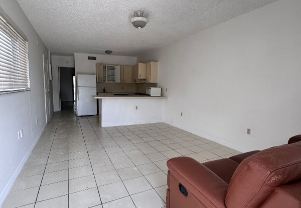 7625 SW 21 TER