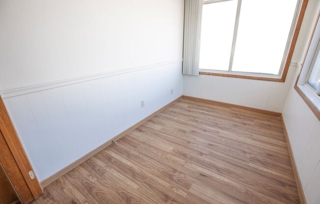 2 beds, 1 bath, 1,070 sqft, $1,670, Unit 1955-120