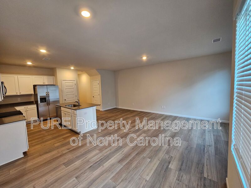2711 WINN ML DR