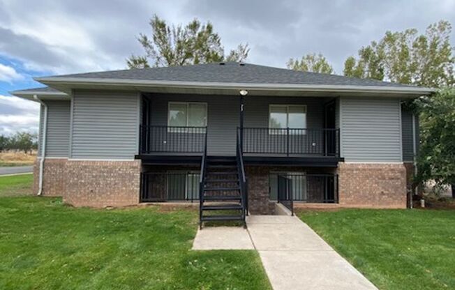 3 beds, 1 bath, $1,095, Unit # 2