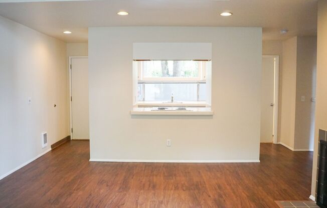 Gorgeous & Bright 1-Bed w/ Wood-Burning Fireplace, W/D, & Private Patio!