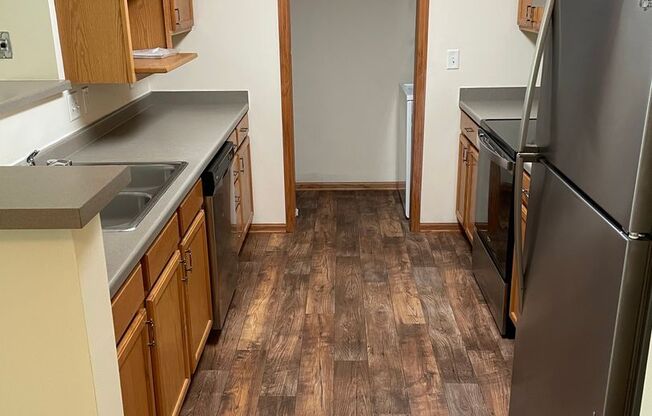 2 beds, 1 bath, 1,086 sqft, $1,620, Unit 925-108