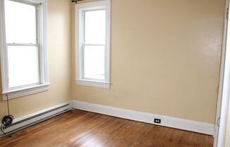 1 bed, 1 bath, $775, Unit 2nd Floor