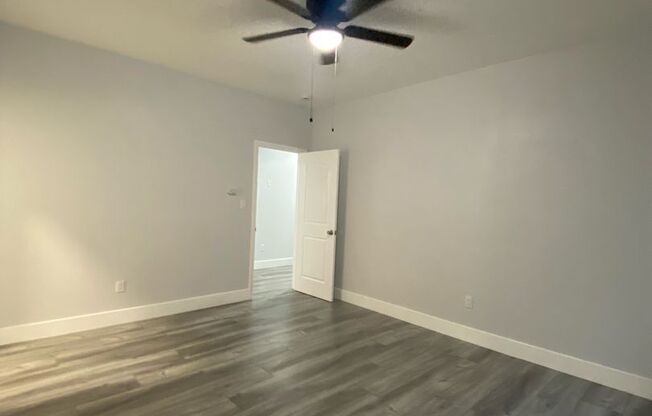 2 beds, 1 bath, 700 sqft, $2,200