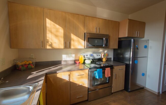 2 beds, 2.5 baths, 1,285 sqft, $1,600, Unit 02