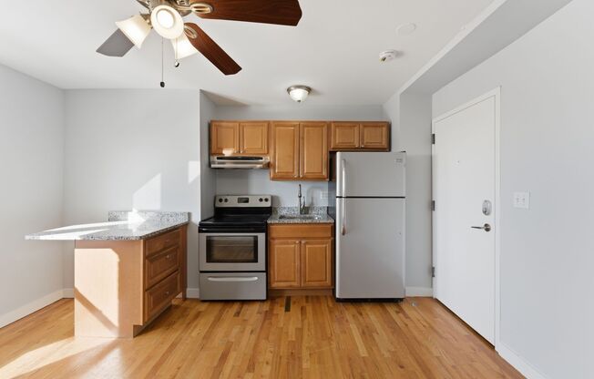 Studio, 1 bath, 275 sqft, $1,350, Unit 7450-86