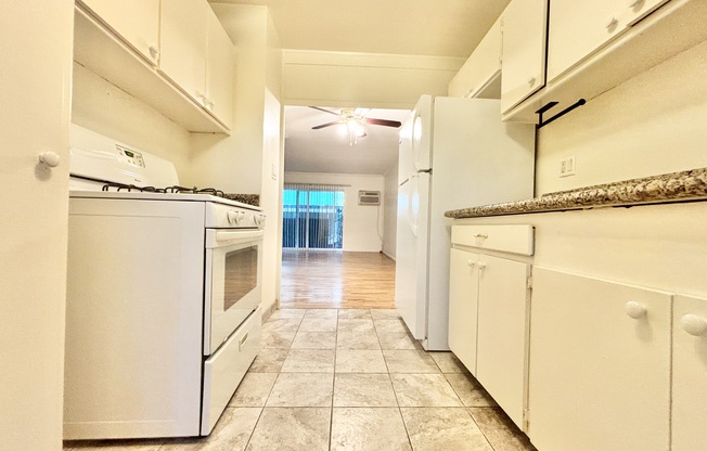 1 bed, 1 bath, $2,100