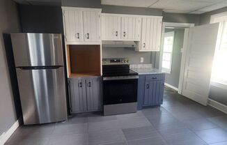 3 beds, 1 bath, $2,795