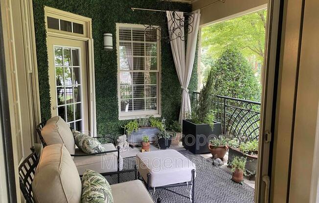 3980 ESSEX GDN LN