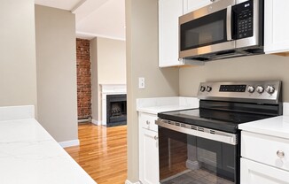 2 beds, 1 bath, 850 sqft, $3,850, Unit TEN