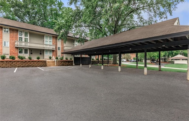 Whispering_Hills_Exterior_9_St_Louis_MO