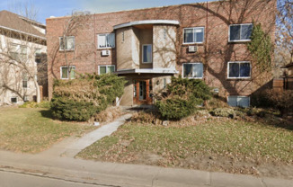 2 beds, 1 bath, $1,700, Unit # 3