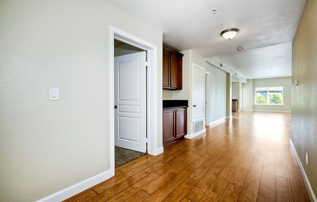 4 beds, 3.5 baths, 2,800 sqft, $4,695, Unit 210
