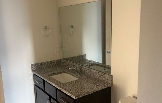 1 bed, 1 bath, 759 sqft, $1,615, Unit Unit 212