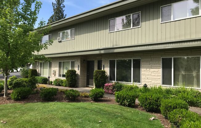 2 Bedroom Townhouse in Milwaukie