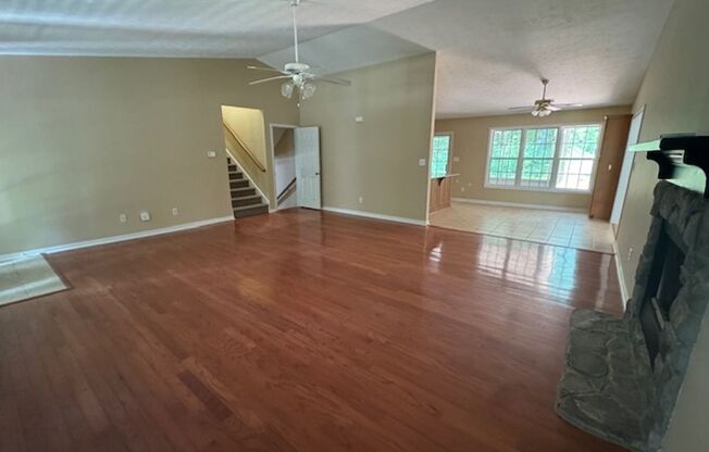 119 Montrose Way