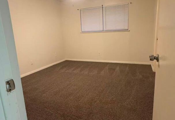 Beautiful 3 Bedroom 2 Bathroom in Rowlett!