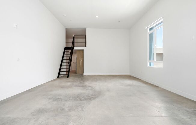 Studio, 1 bath, 670 sqft, $2,145, Unit 301-A
