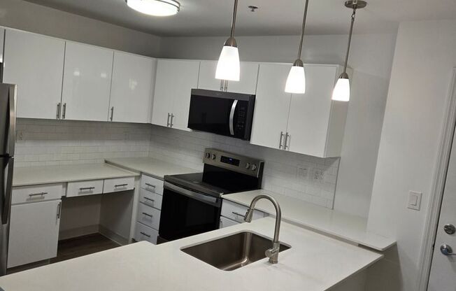 1 bed, 1 bath, 995 sqft, $1,850, Unit 202