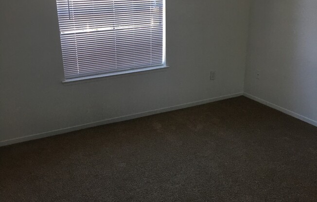 2 beds, 1 bath, 825 sqft, $1,695, Unit 0125