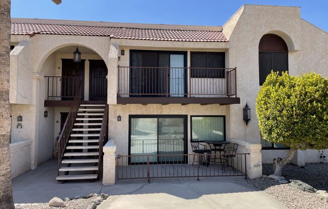 Grand Bahamas Condo...MOVE IN READY!