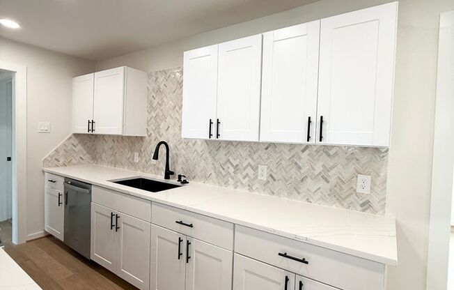 Spacious 3/2/1 w/ Study in Red Bluff Terrace (Pasadena)