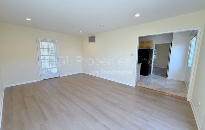 1287 COCHRAN AVE
