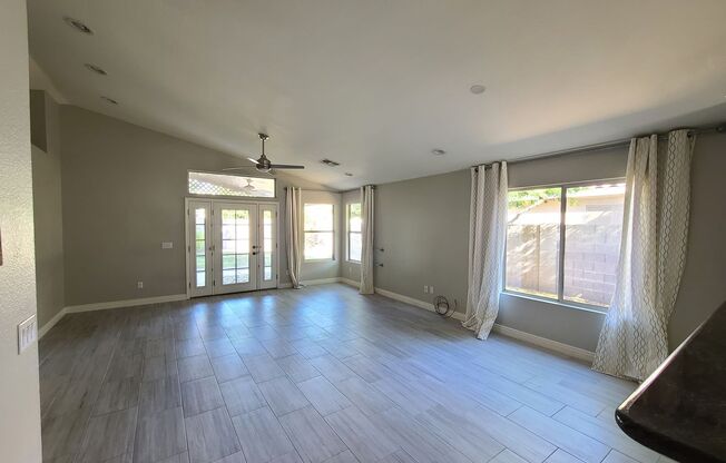 Spacious 4BD Cul-De-Sac Home Near Loop 202 – Minutes to Gilbert & Chandler Dining