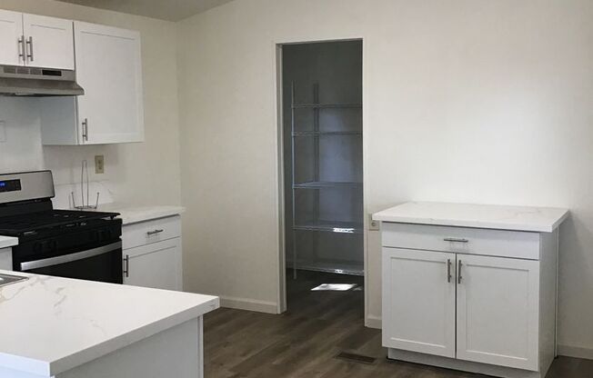 2 beds, 2 baths, 1,000 sqft, $2,595, Unit Unit BACK