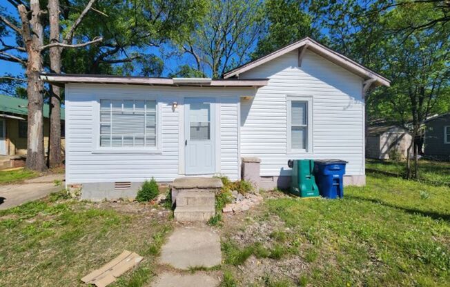 Welcome home to 3716 Marion, North Little Rock, updated, for rent *Move in Special - $0 Deposit option* - Please read the full description*