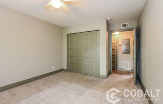 1 bed, 1 bath, 750 sqft, $1,049, Unit 4