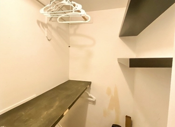 1 bed, 1 bath, 615 sqft, $2,750, Unit 12