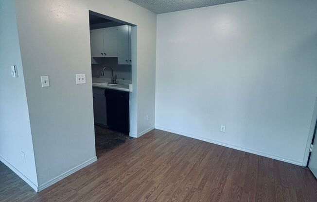 Eden Roc Apartments