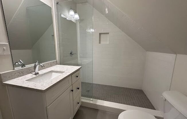 2 beds, 2.5 baths, $3,095, Unit 620