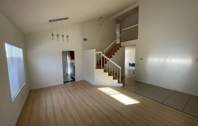 LARGE 4 BEDROOM 3 BATHROOM HOME IN MORENO VALLEY WITH LARGE YARD!