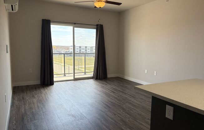 1 bed, 1 bath, 768 sqft, $1,775, Unit 4876-309