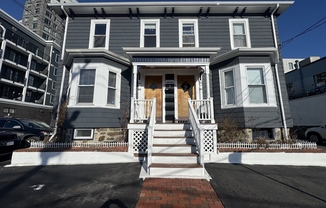 58 HICHBORN ST