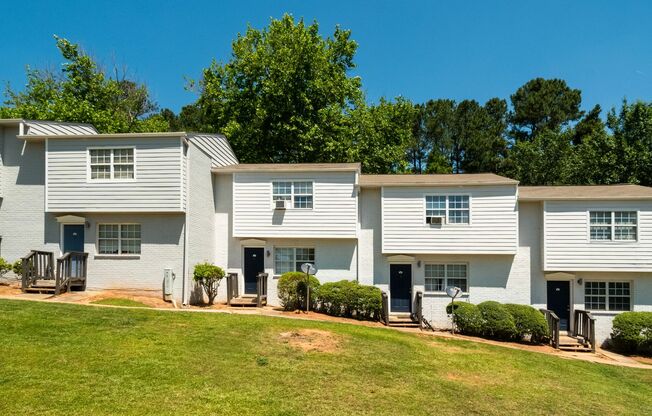 3 beds, 1.5 baths, 1,200 sqft, $1,599, Unit 05C