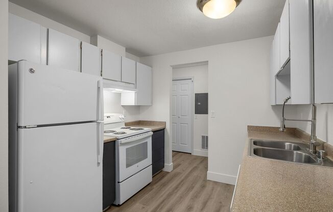 1 bed, 1 bath, 730 sqft, $1,325, Unit 02-12