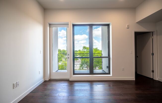 1322 East 12th Street, Unit 401