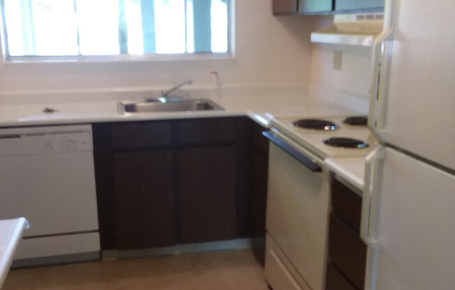 2 beds, 1 bath, 824 sqft, $1,295, Unit 55