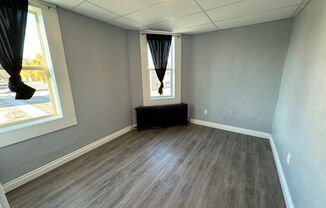 1 bed, 1 bath, $650, Unit 205