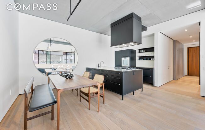 455 W 19 ST
